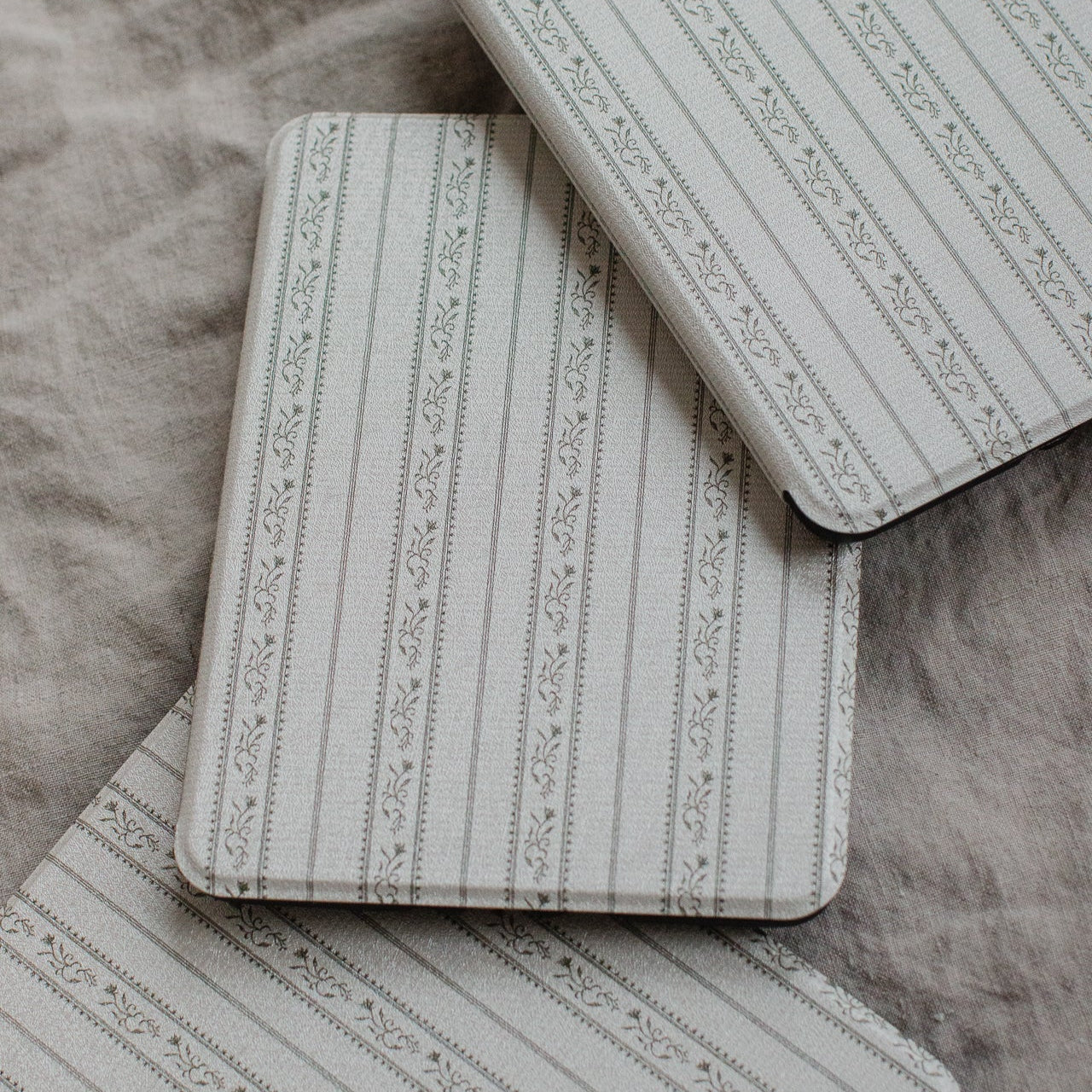 Edelweiss • Kindle Case - Image 12
