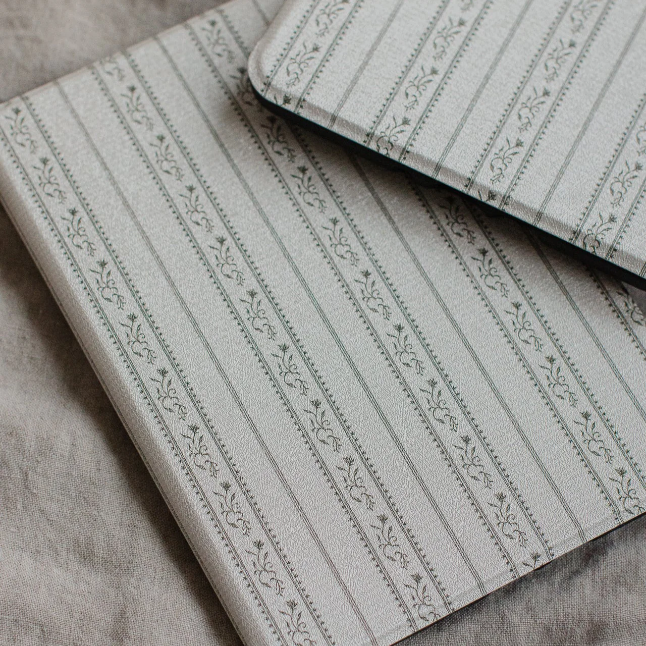 Edelweiss • Kindle Case - Image 13