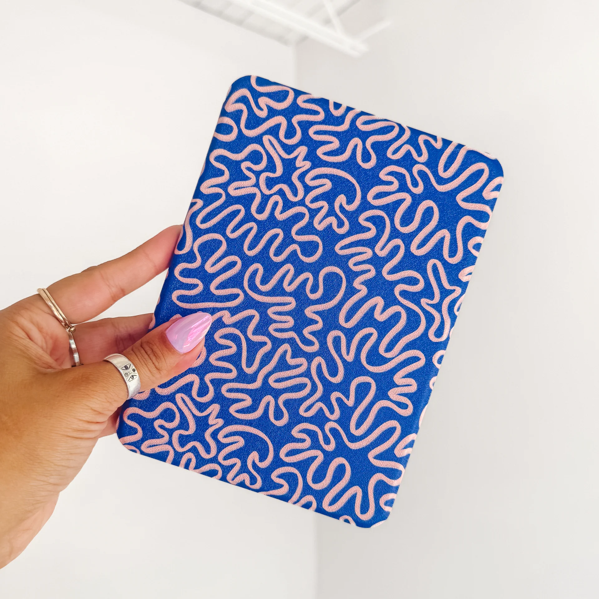 Wiggle Room • Kindle Case
